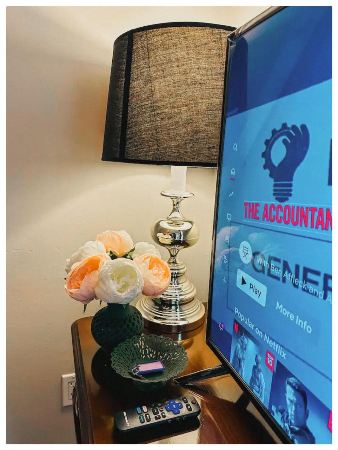 The Stays - Private Cozy 1 Bhr Apt On Main Floor Toronto Extérieur photo